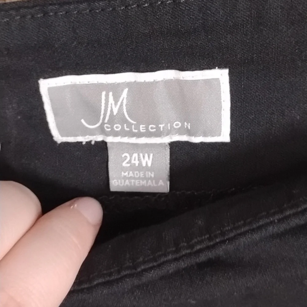 JM Collection chain detail